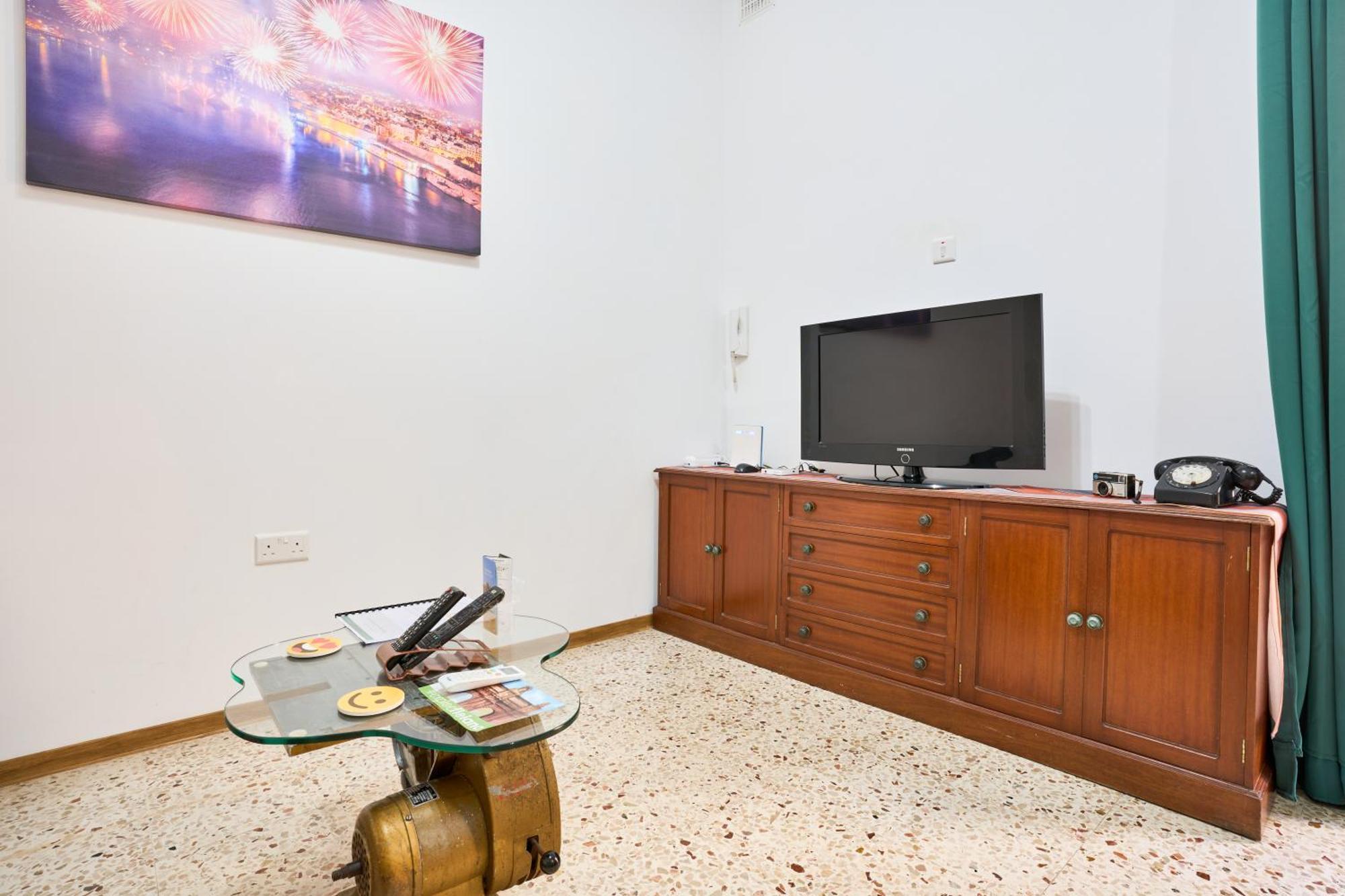 Ta' Nena Apartment In Floriana, 10 Minutes Away From Valletta エクステリア 写真